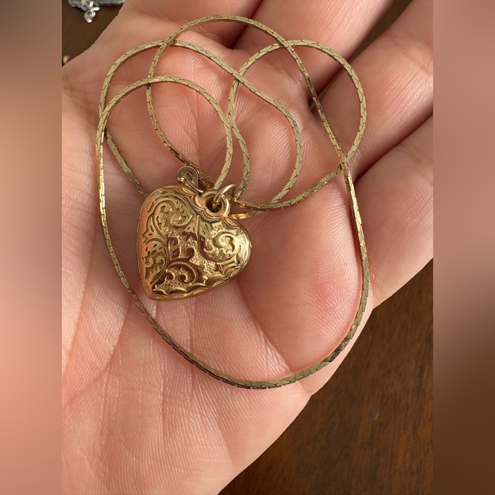 Avon Gold Heart Necklace
